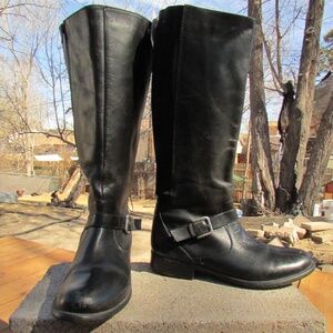 Clarks Plaza Pilot Riding Boots in black leather